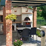Gaia House-trikala * Трикала