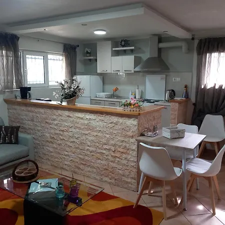 Gaia House-trikala Apartment *